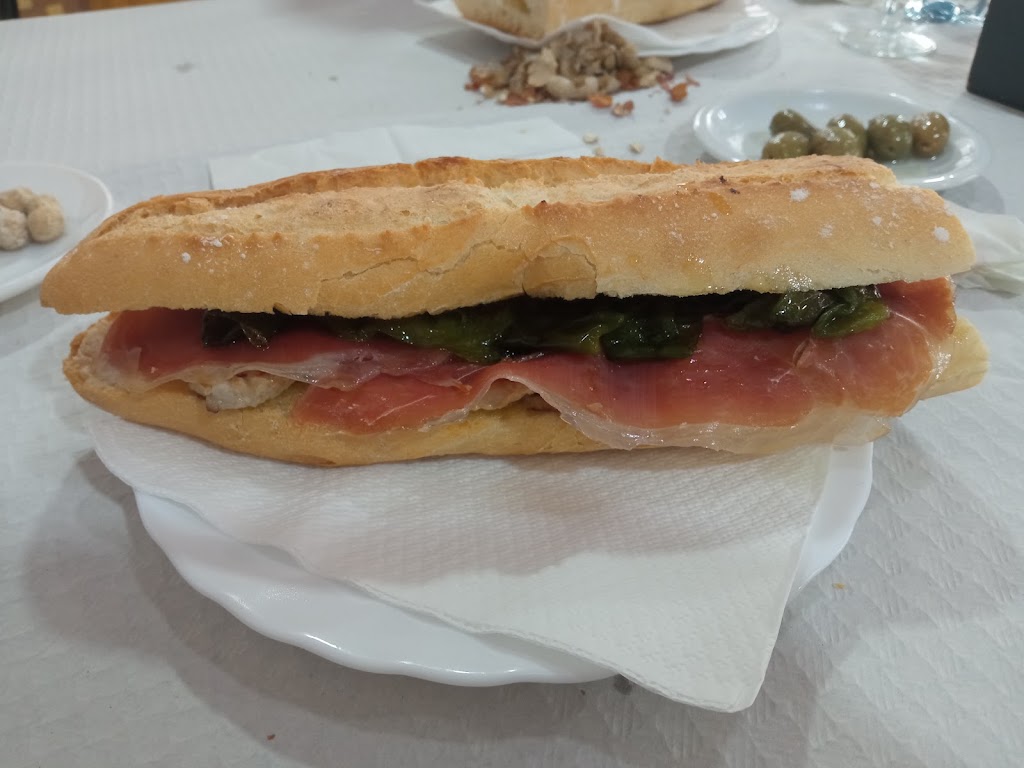 Bar Jodar — Comida y bebida