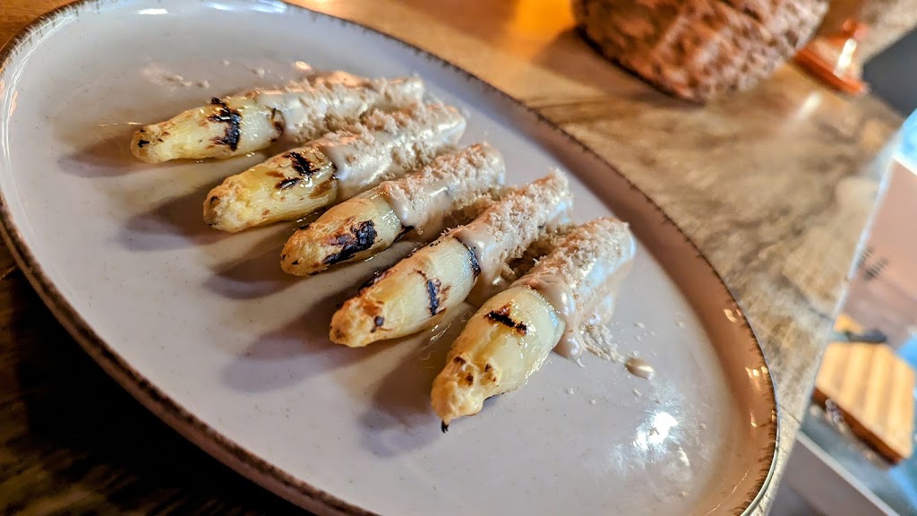 MARBOA Gastrobar & Cocktails — Comida y bebida