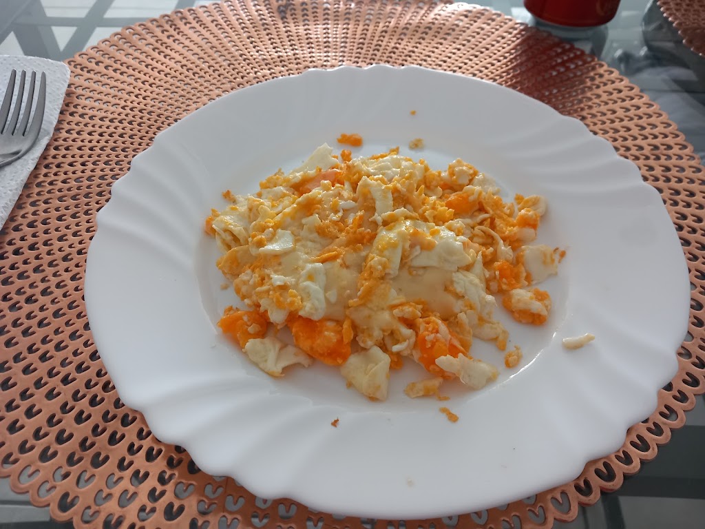 Leonardo's — Comida y bebida