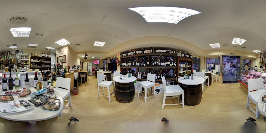 Taperia-Bar de Jamon y Vino — Ambiente