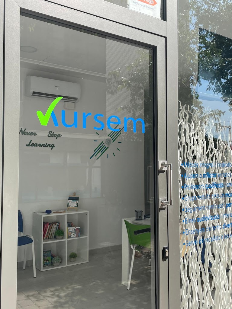 Kursem - Academia de Ingles / Aula de Millora