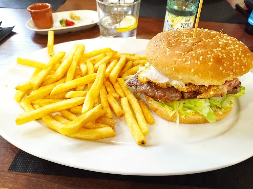 Cafeteria Snack Raul — Hamburguesa
