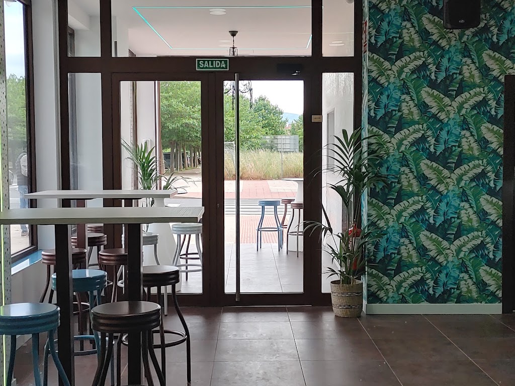 La Isla Cafe Bar — Ambiente