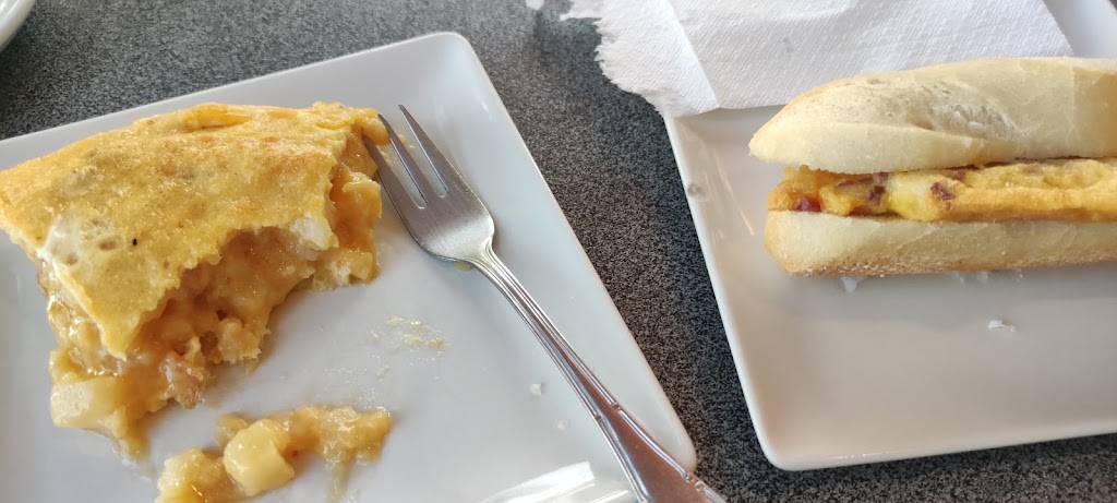 Restaurante Asuaran — Comida y bebida