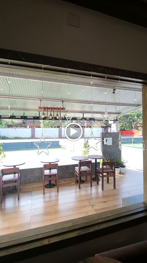 Cafe Bistro Philosoffee