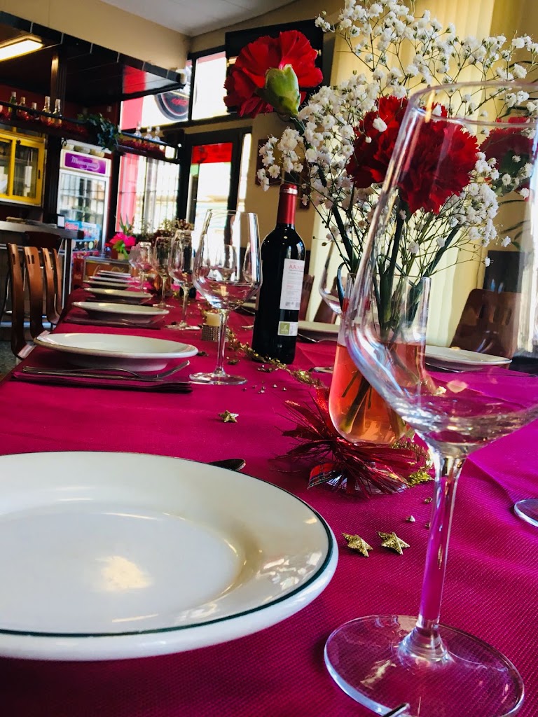Bar Restaurante CALIFORNIA — Comida y bebida