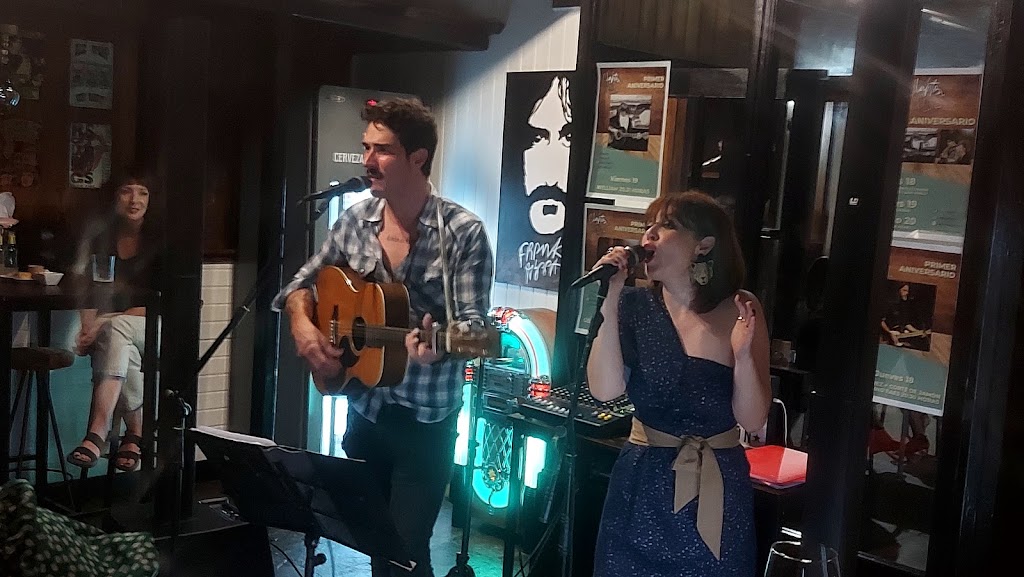 Clapton Rock Bar — Del propietario