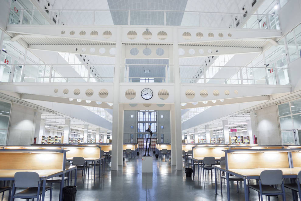 BIBLIOTECA / UPNA Campus de Arrosadia