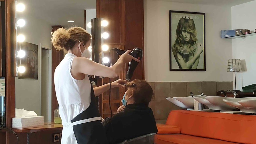 Maria Martin peluqueria y estetica — Del propietario