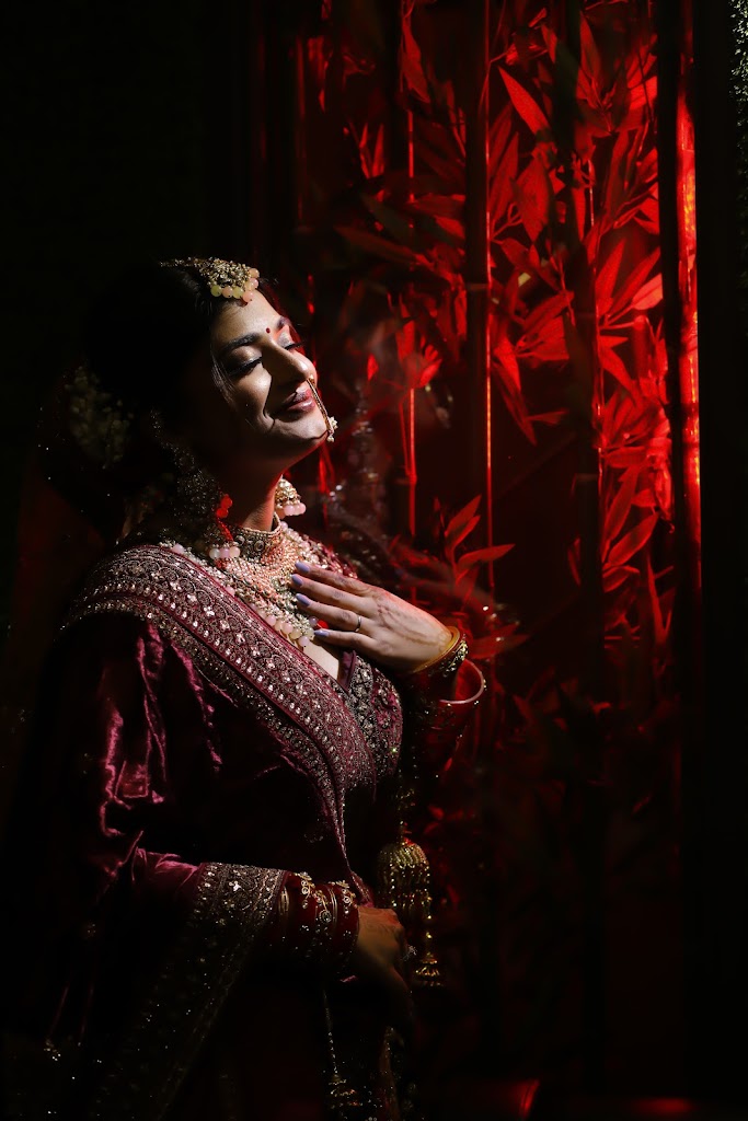 Surbhi Beauty Makeup Studio Unisex Salon