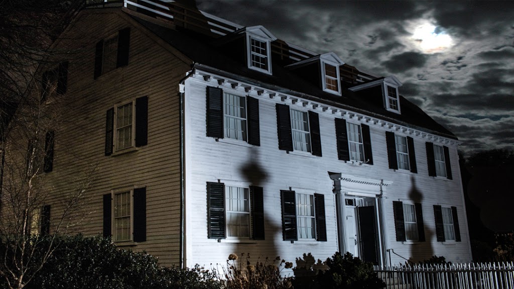 Salem Ghosts Ghost Tours Haunted Pub Crawls