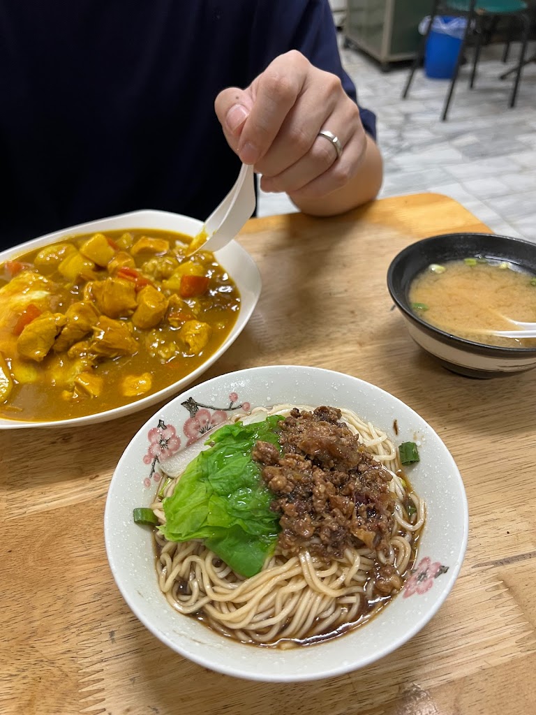 大社麻辣涼麵 的照片