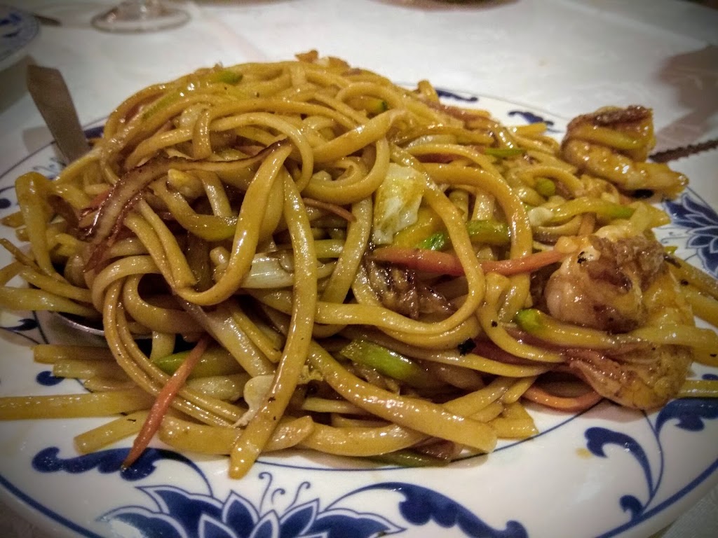 Restaurante China City — Comida y bebida