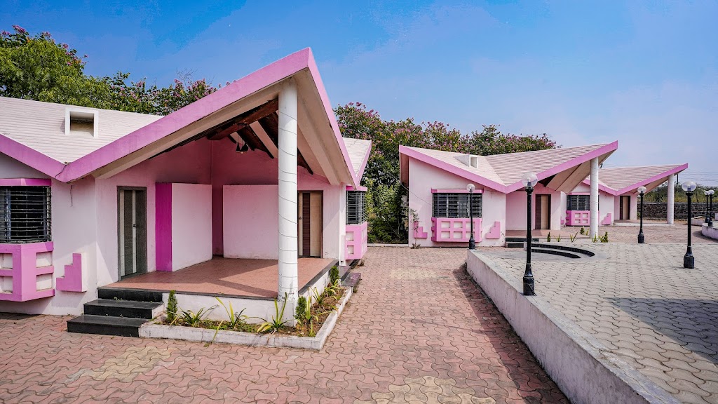 Fabhotel Hi Way Resort