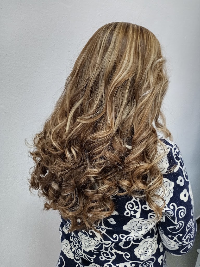 Mario & Eli Peluqueria Y Estetica
