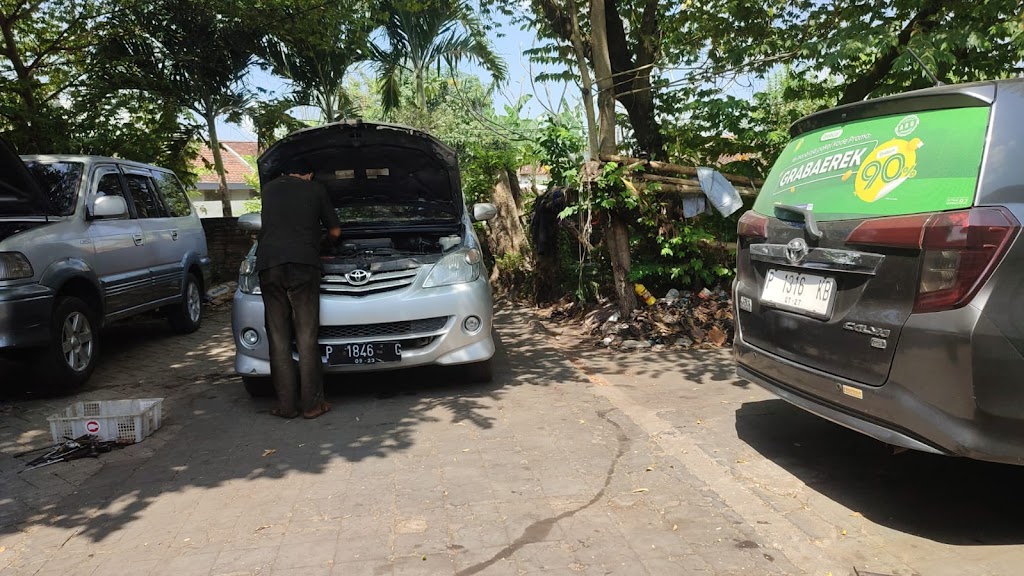 Uuk Bengkel Mobil