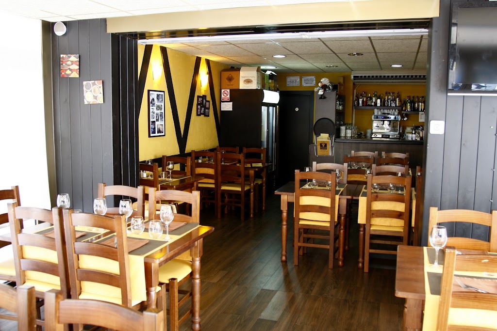 Restaurante de cocina castellana "Meson del Segoviano" — Ambiente