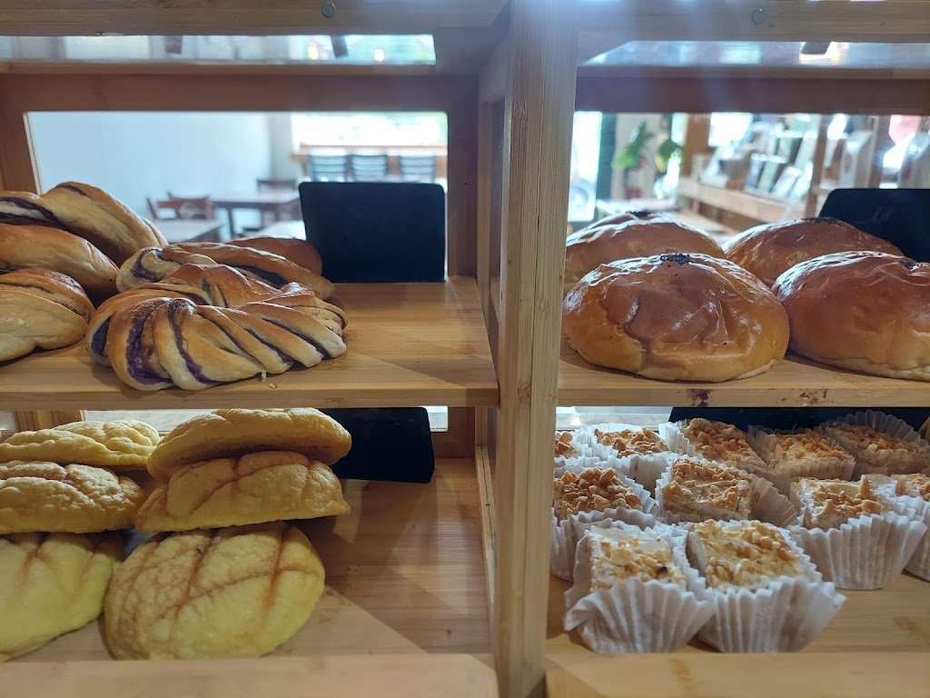 Photo of EVANSTON COFFEE LAB & ROASTERS | Study Space , Art, Espresso, Asian Cakes | Thai & Filipino Bites