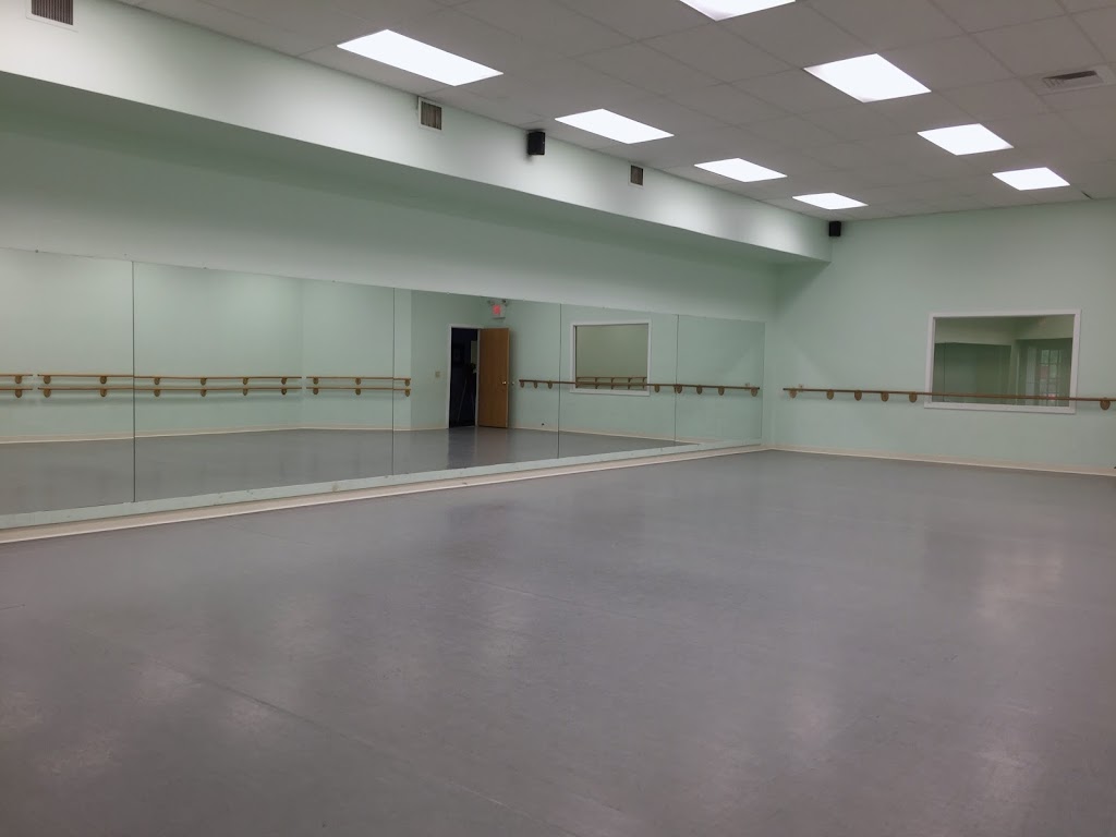  Toriography Dance Company