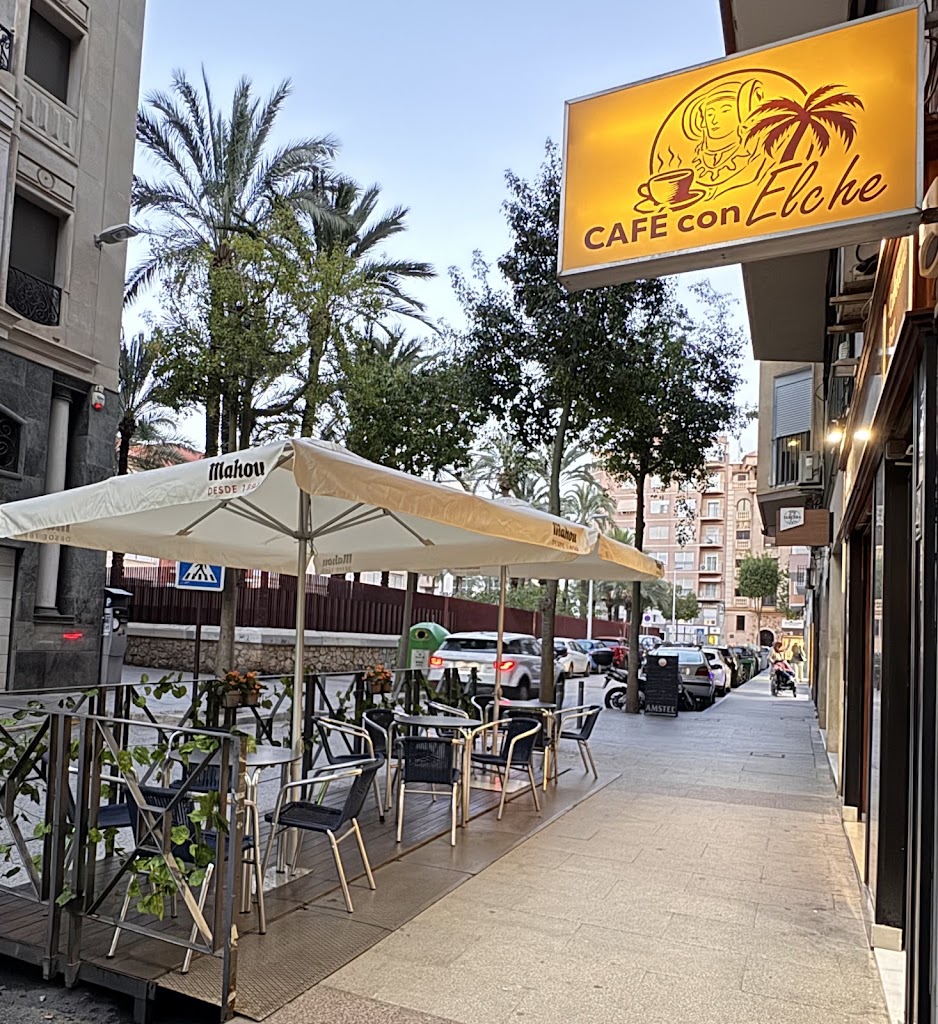 Cafe con Elche — Ambiente