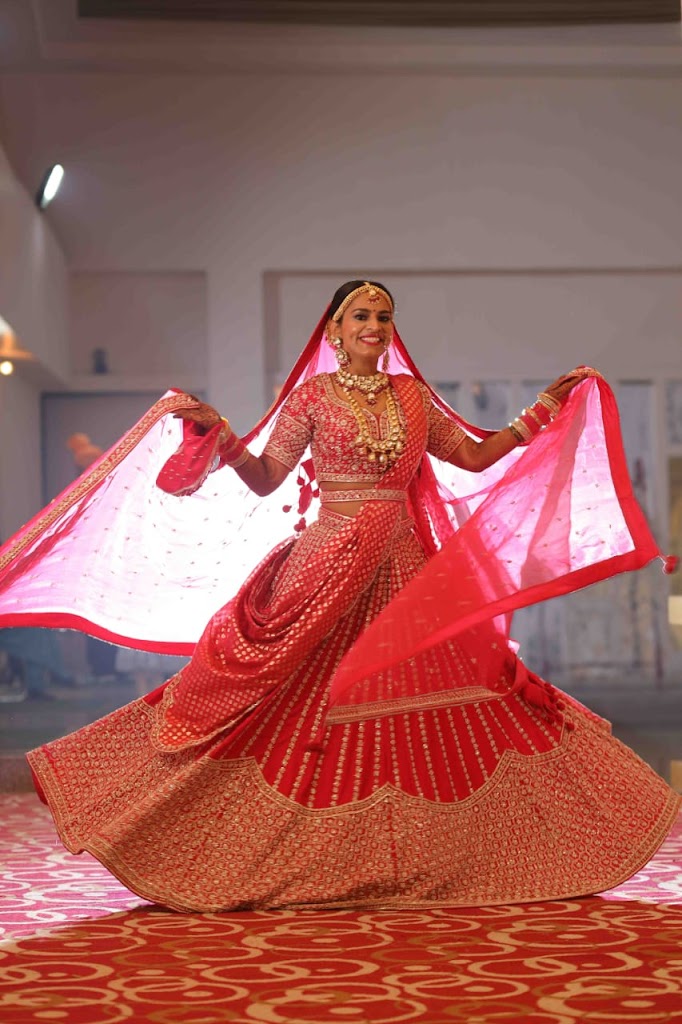 Smokey Eyes Beauty Parlour Only For Ladies