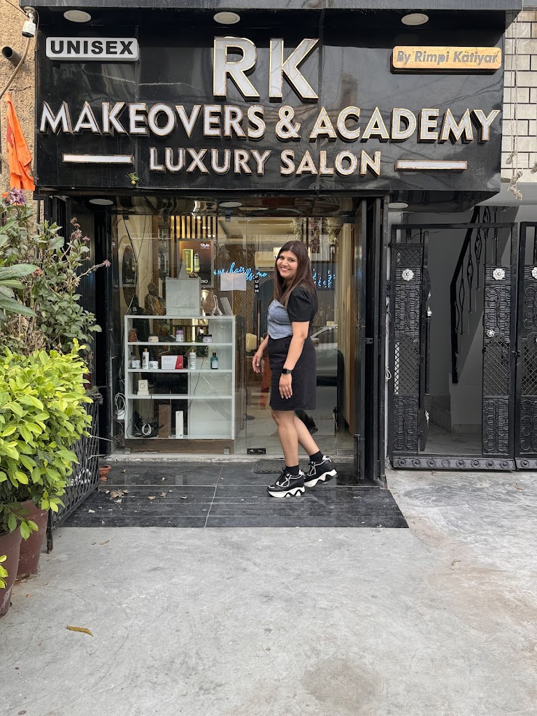 Rk Makeovers And Academy Luxury Salon By Rimpi Katiyar