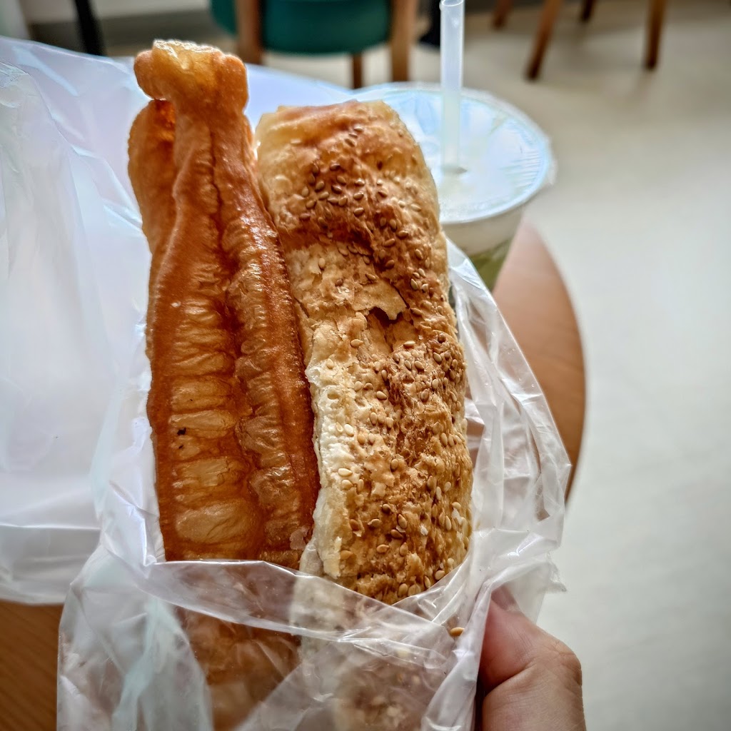 手工傳統燒餅油條早餐店 的照片