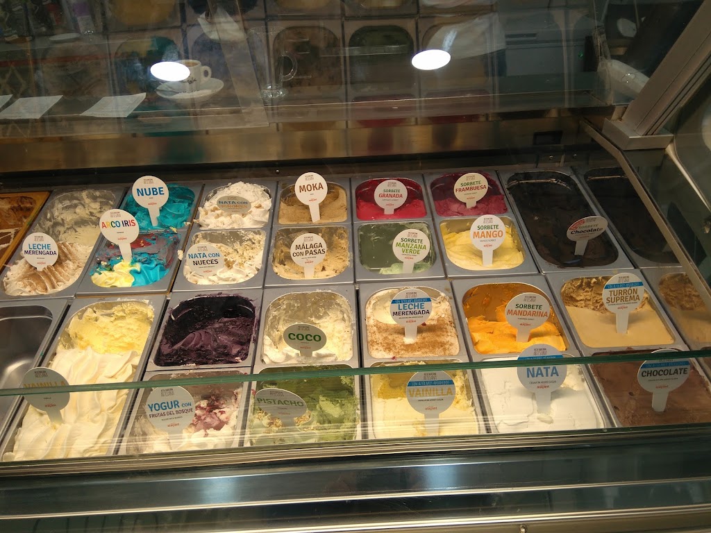 Heladeria Cafeteria Tentaciones — Helado