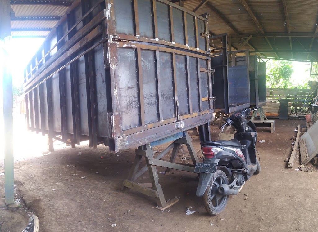 Usaha Bak Truk Rusdi