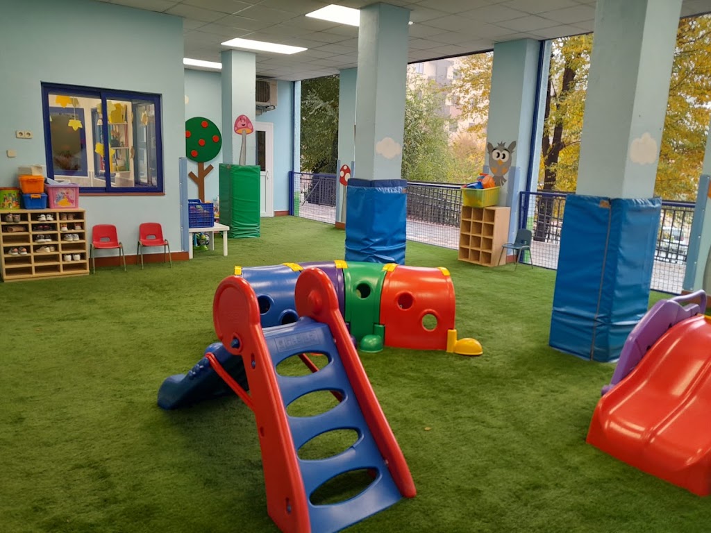 Cucos Home Torrejon, Escuela Infantil — Espacio de recreacion