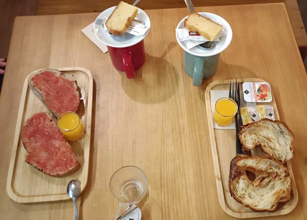 Cafeteria Grana — Comida y bebida