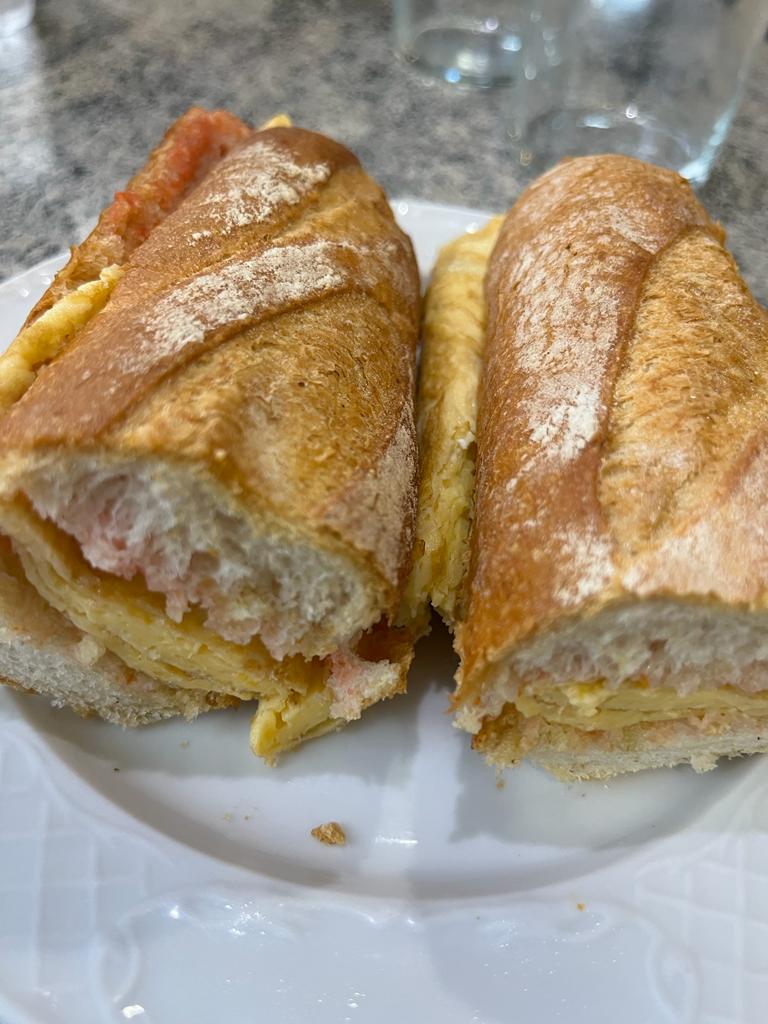 Restaurant L'Escvt — Comida y bebida