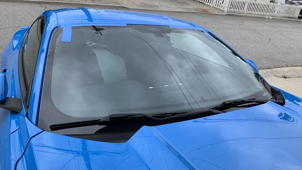 Auto glass shop in Pasadena
