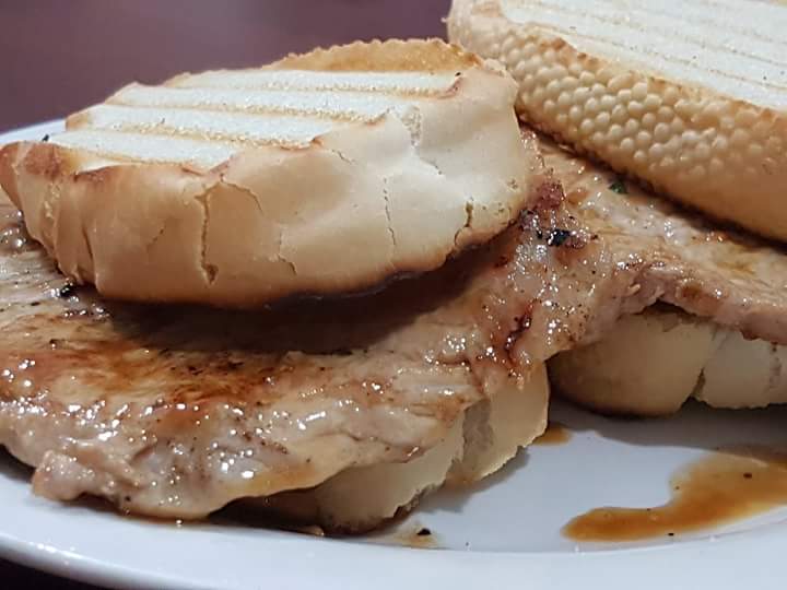 Bar casa francisquito — Comida y bebida