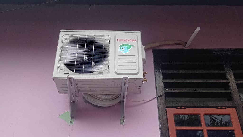Service AC. Cool storage. Freezer box. AC.Mobil. dll area Maluku Utara, Ternate