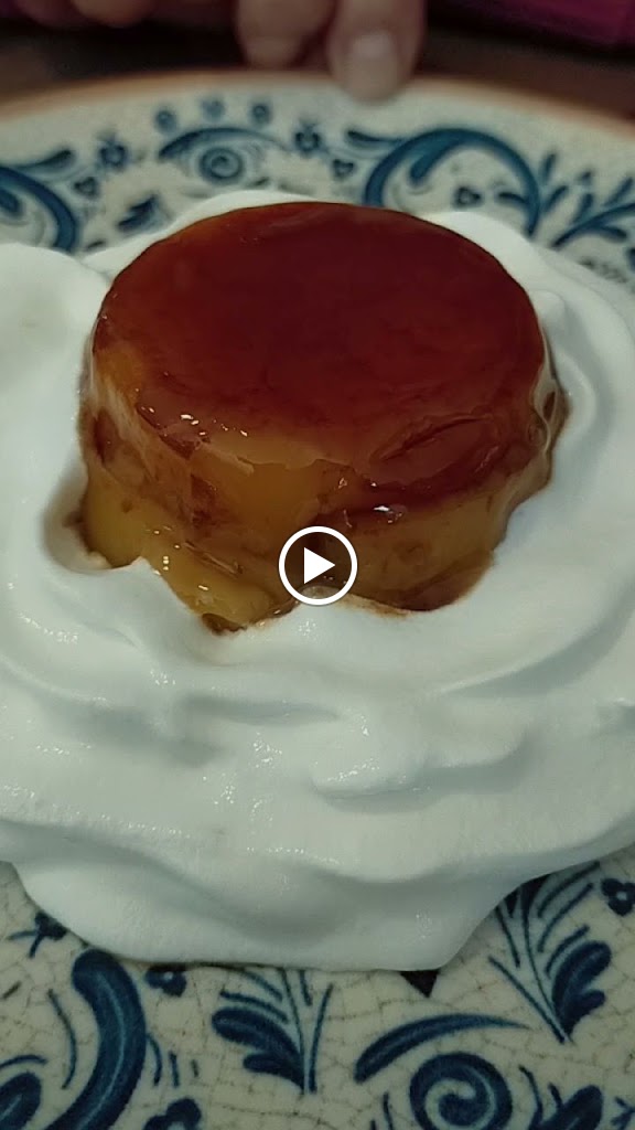 Cafe-Bar Braseria Fermin — Videos
