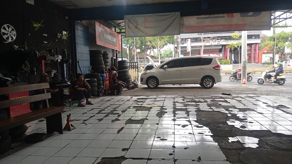 Roda Jaya ban Jember