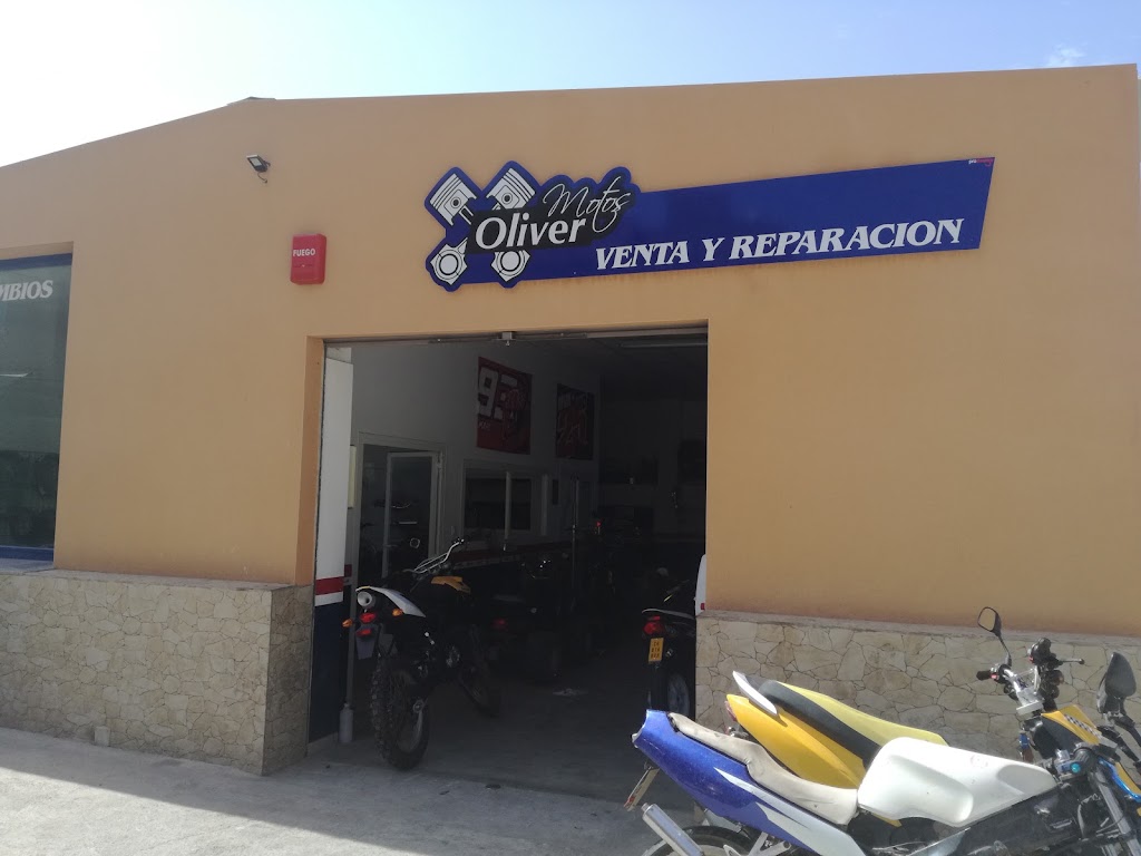 Motos Oliver — Exterior