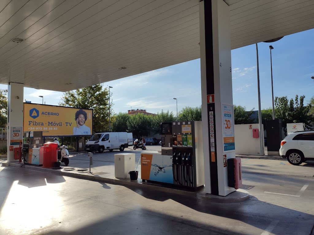 Estacion de Servicio Repsol — Surtidor de combustible
