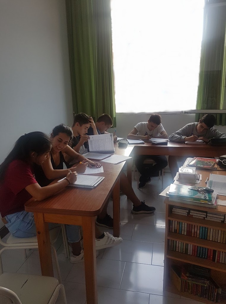 Target Schools of English