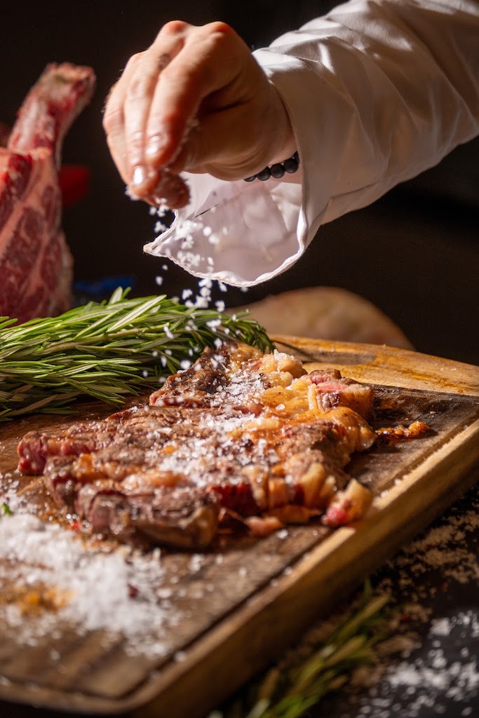 Asador Nagueles — Comida y bebida