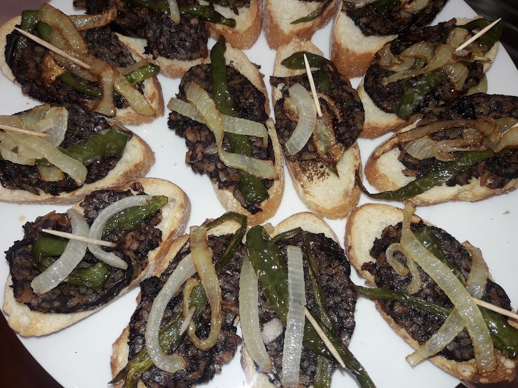 BAR CAFE BETICA — Comida y bebida