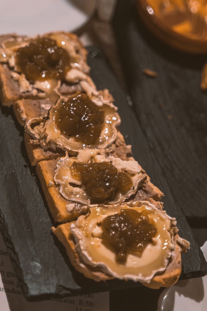 Taberna Jaleo de Luiso — Comida y bebida