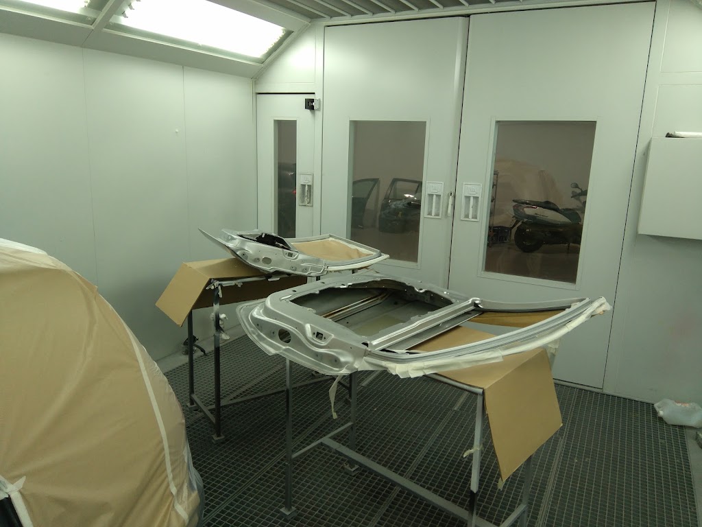 Grupo Gestor M3 S.l Chapa Y Pintura Automocion Taller Motor M3 S.l — Interior