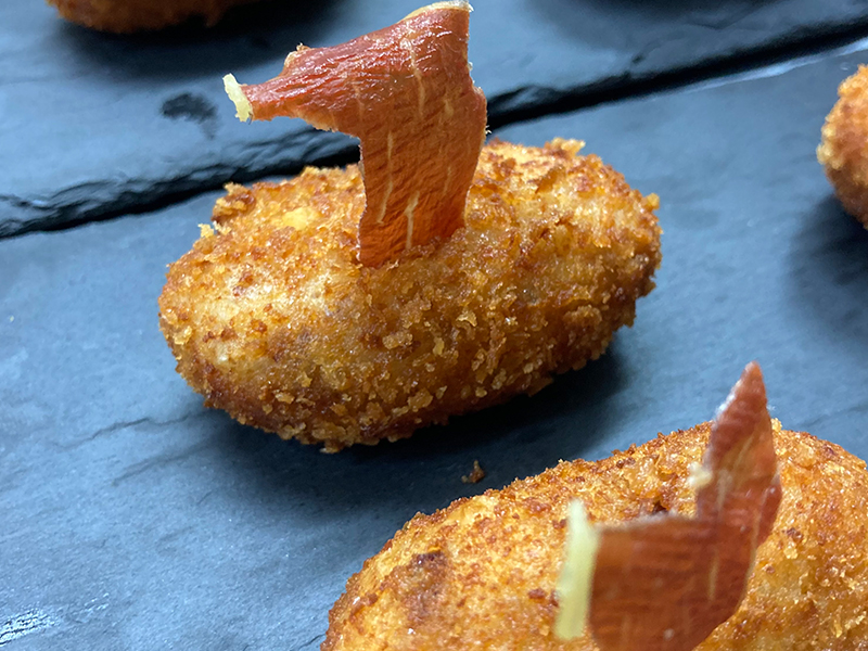 Restaurant Can Bado — Comida y bebida