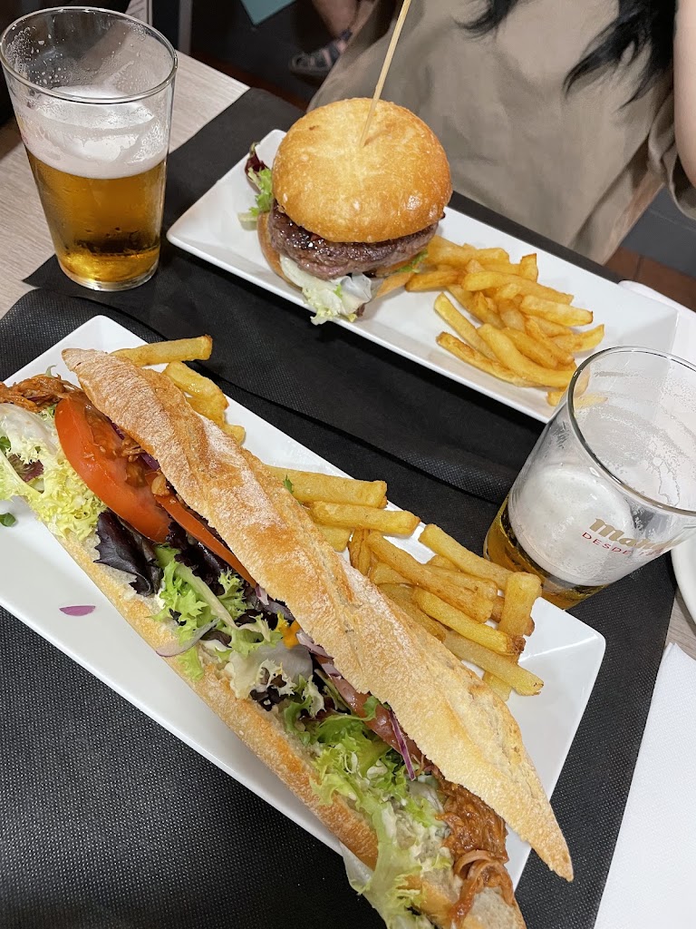 Bar Infinity — Comida y bebida