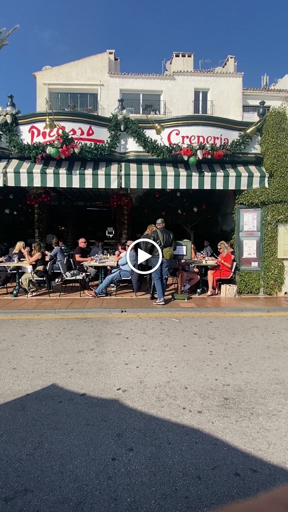 Pizzeria Picasso — Videos