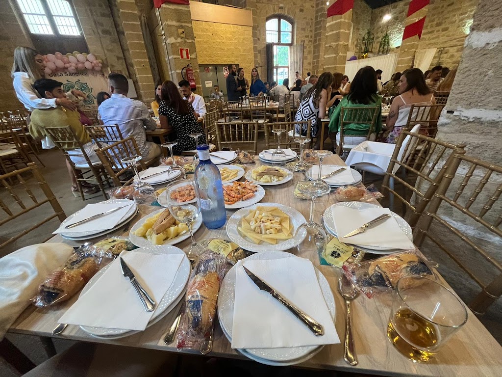 Restaurante Casa Sanchez — Comida y bebida