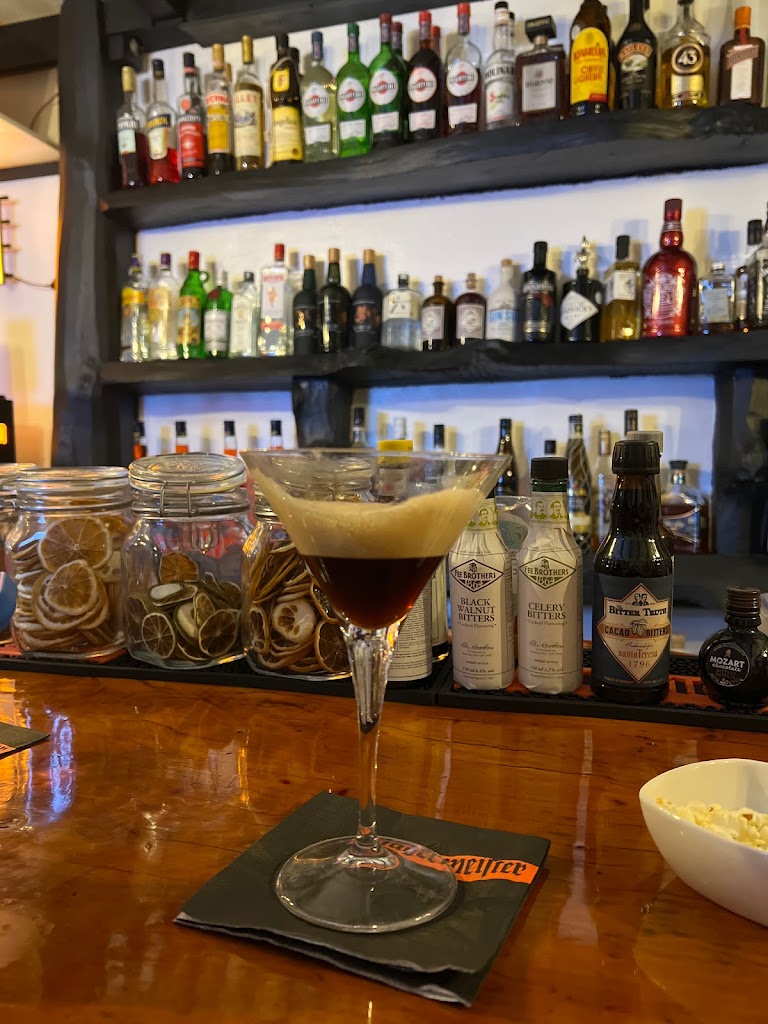 PINA BAR IBIZA — Comida y bebida