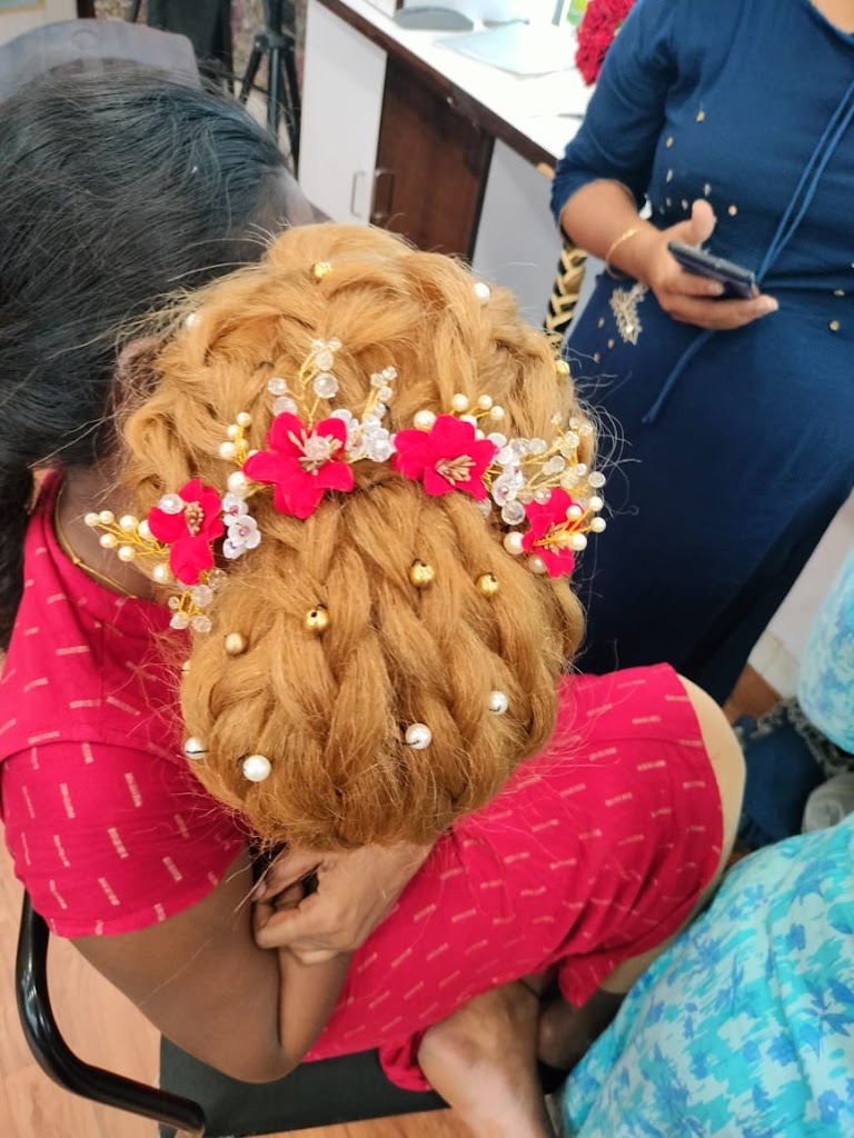 Suvarnaa Beauty Parlour